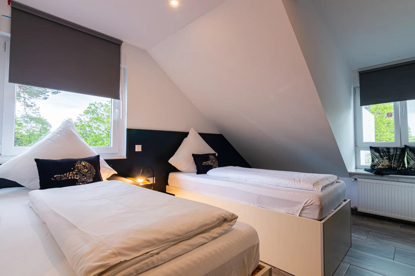 Doppelzimmer in Karlsruhe mit zwei Betten bei Nine Rooms